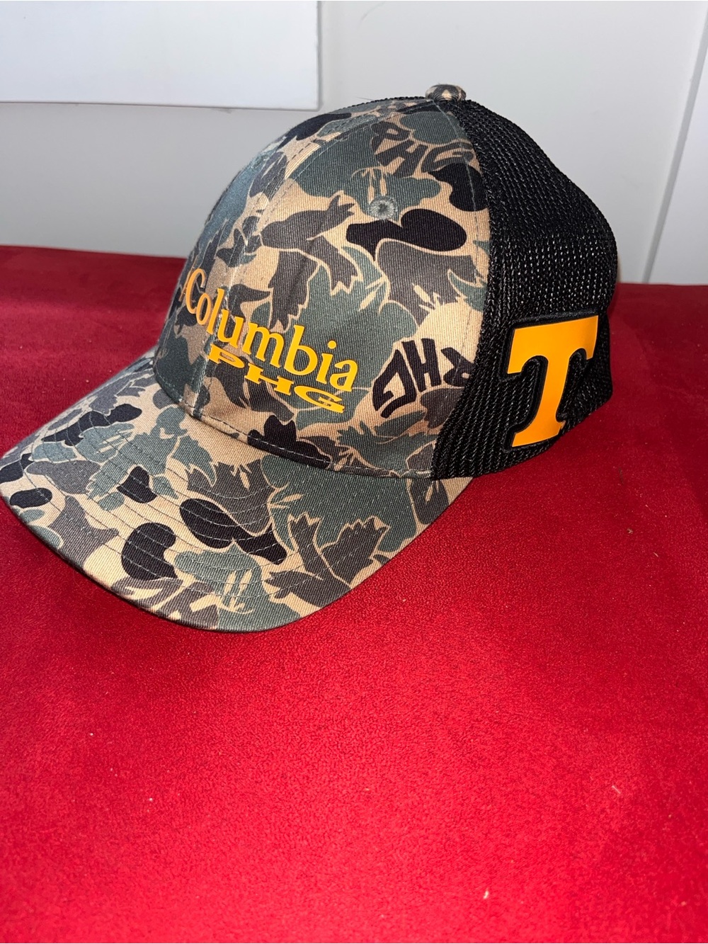 Columbia Collegiate PHG Camo Mesh Ball Cap - Tennessee M/L Orig. $39